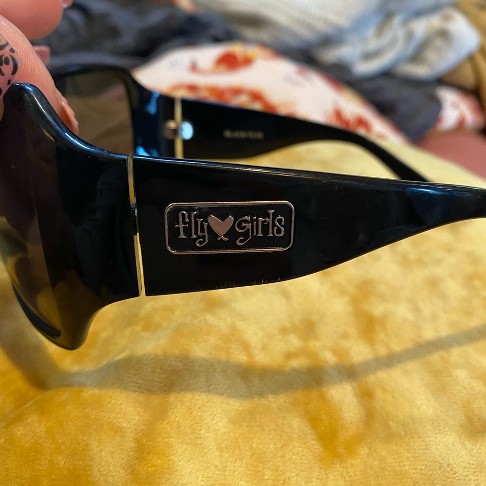 Old school black flys